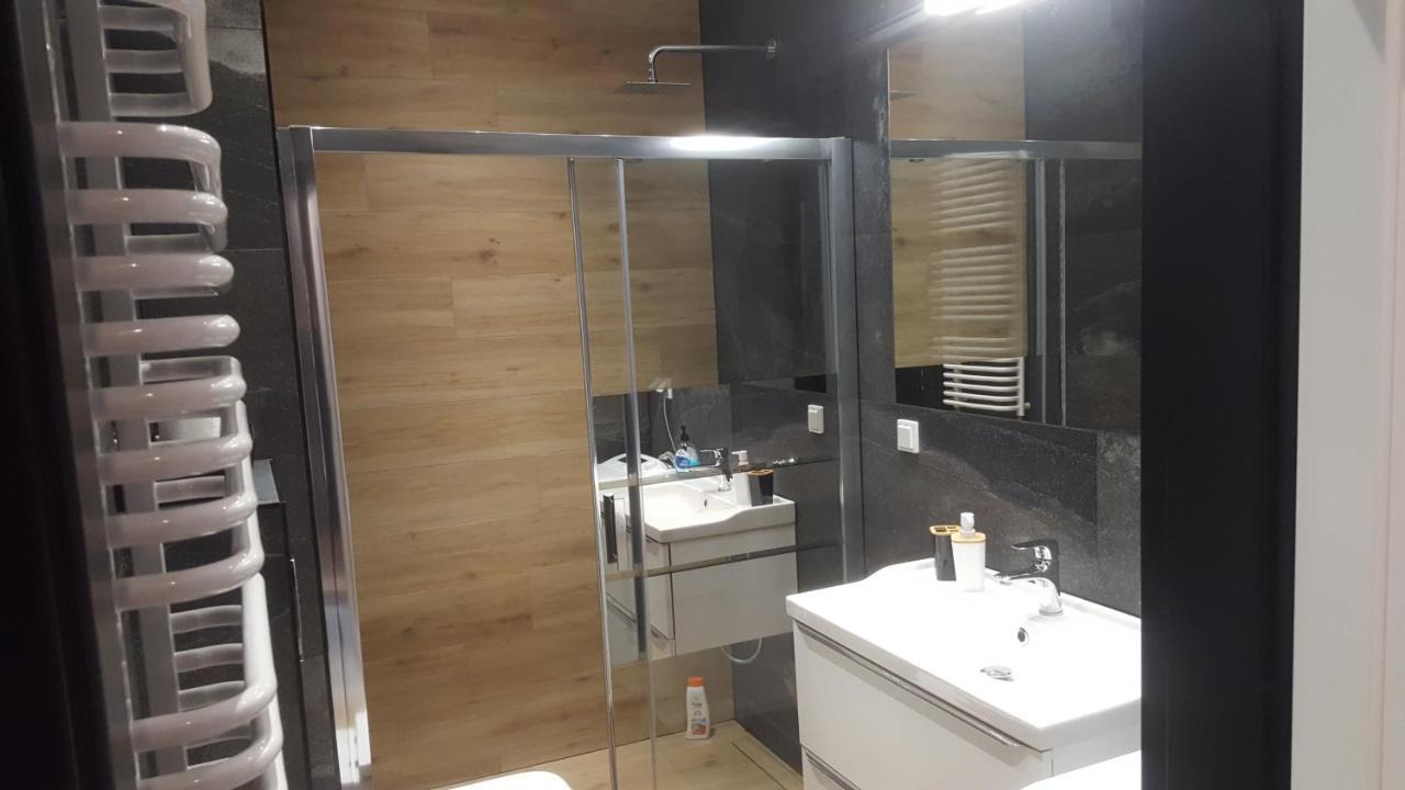 Apartament Skarbowa 2 & Parking Leszno  Exterior photo